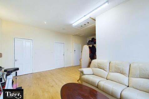 CAM02176G0-PR0416...