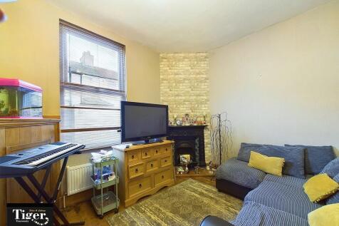 CAM02176G0-PR0483...