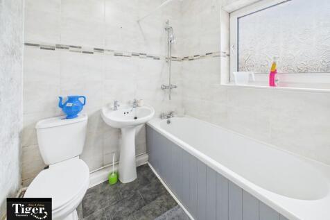 CAM02176G0-PR0749...