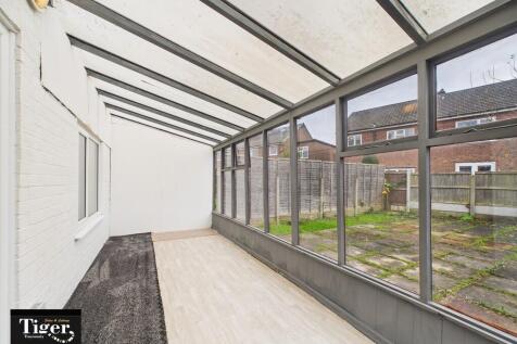 CAM02176G0-PR0749...