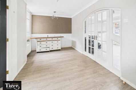 CAM02176G0-PR0730...