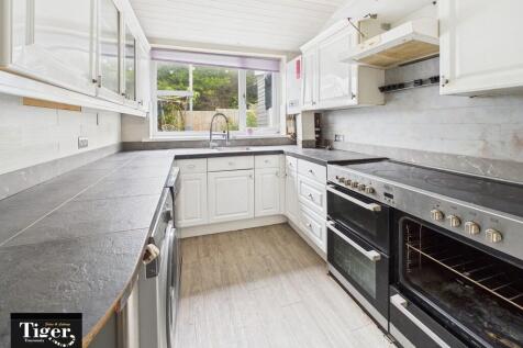 CAM02176G0-PR0730...