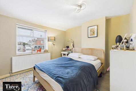 CAM03440G0-PR0439...