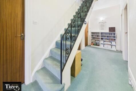 CAM02176G0-PR0745...