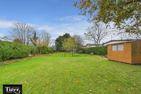 CAM02176G0-PR0745...