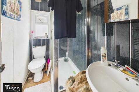 CAM02176G0-PR0736...