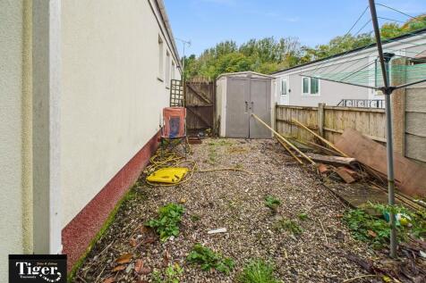 CAM02176G0-PR0736...