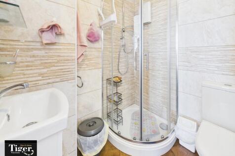 CAM02176G0-PR0757...