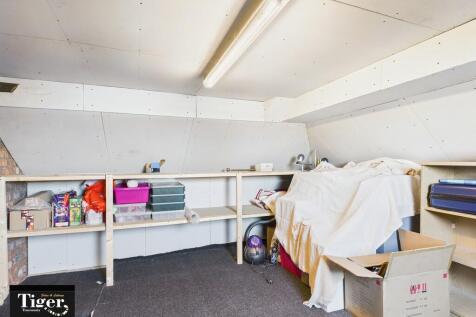 CAM02176G0-PR0757...