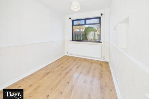 CAM02176G0-PR0761...