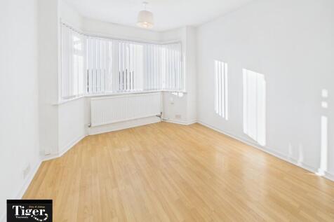 CAM02176G0-PR0761...