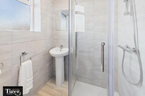 CAM02176G0-PR0761...