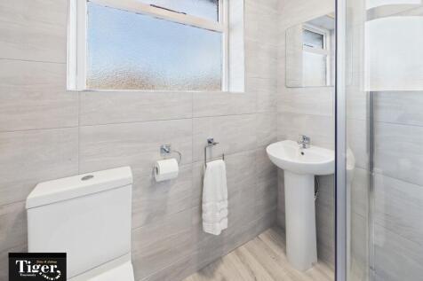 CAM02176G0-PR0761...