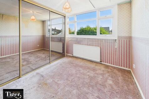 CAM02176G0-PR0762...