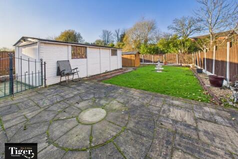 CAM02176G0-PR0762...