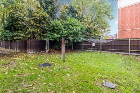 Communal Gardens/ washing Lines