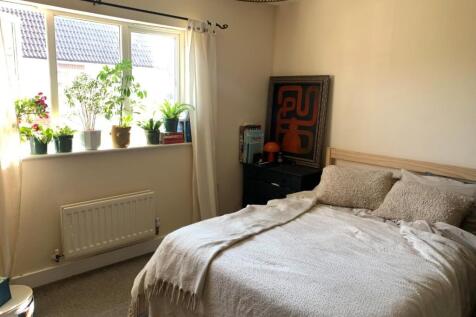 bedroom one.jpg