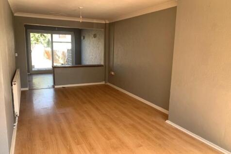 LIVING ROOM.jpg