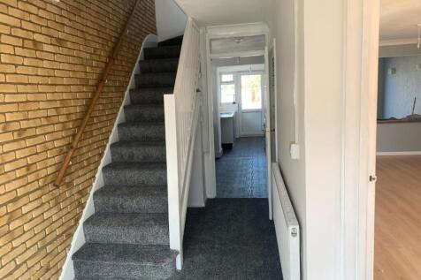 HALLWAY.jpg