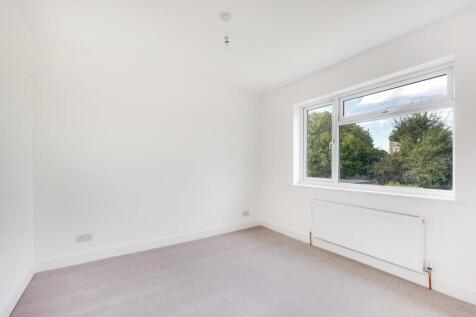 rear bedroom.jpg