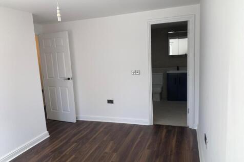 Bedroom 1 2nd.jpg