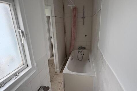 bathroom.jpeg
