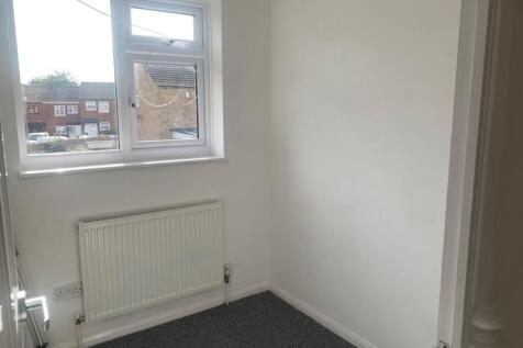 BEDROOM 3.jpg