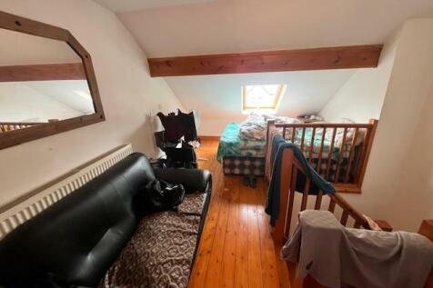 Loft Room.jpg