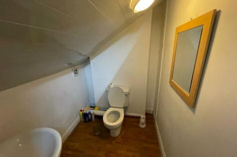 Toilet.jpg