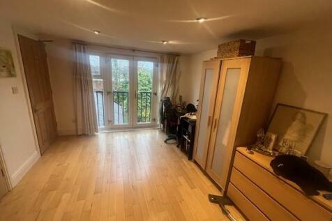Living Room.jpg
