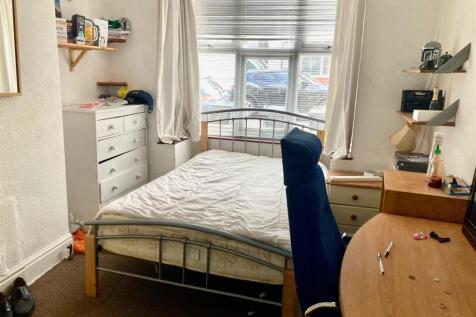 bed1.jpg