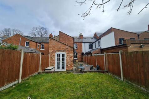 7 Albany Rd Rear Lawn.jpeg