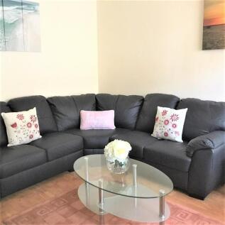 Lounge 1.jpg
