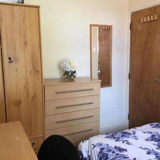 Bed 1a.jpg