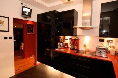 Kitchen  2.jpg