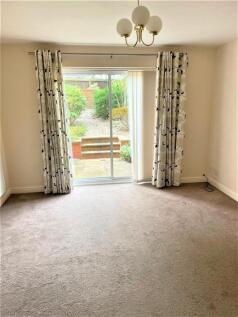 Living Room 2.jpg