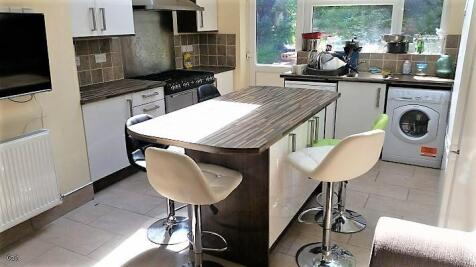 128 heeley rd.jpg