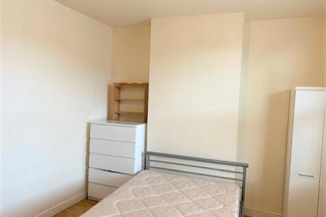 bedroom 2222.jpg