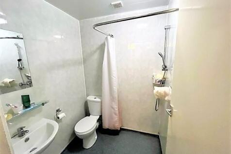 en-suite2.jpg