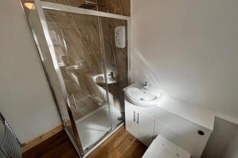 Shower Room.jpg