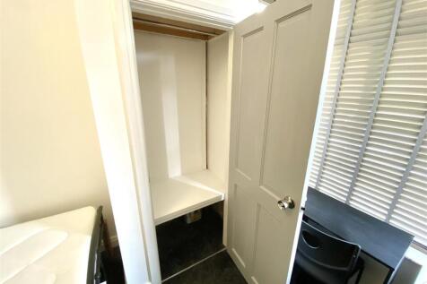 Bedroom 1. Picture 4 - Copy.jpeg