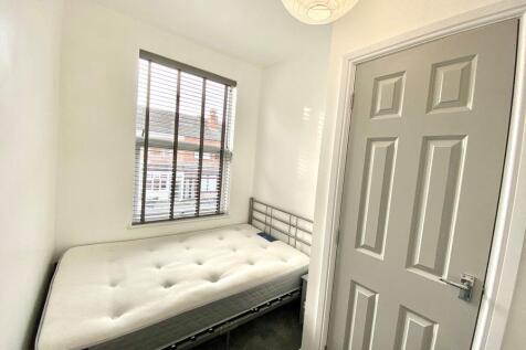 Bedroom 2. Picture 1.jpeg