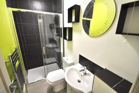 Bathroom. Picture 1 - Copy (2).jpeg