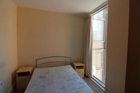 Light/Airy Bedrooom