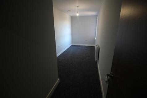 Bedroom two (2).JPG