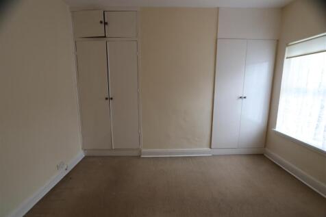 Bedroom one.JPG