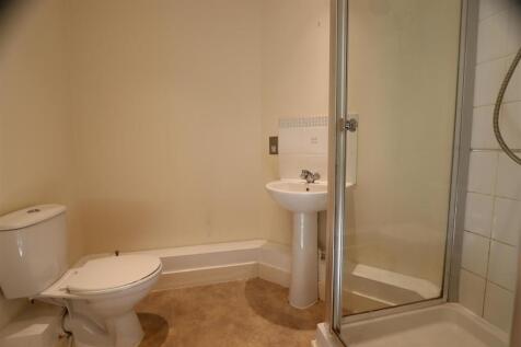 Ensuite.JPG