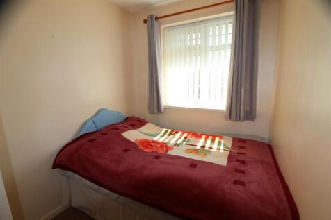 Bed 3.JPG