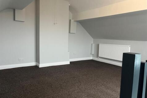 Bedroom...jpg