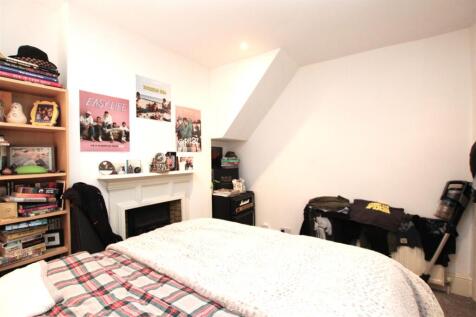 bedroom.JPG